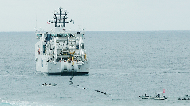 沖縄の離島でも快適な5G通信を—光海底ケーブル「YUI」誕生